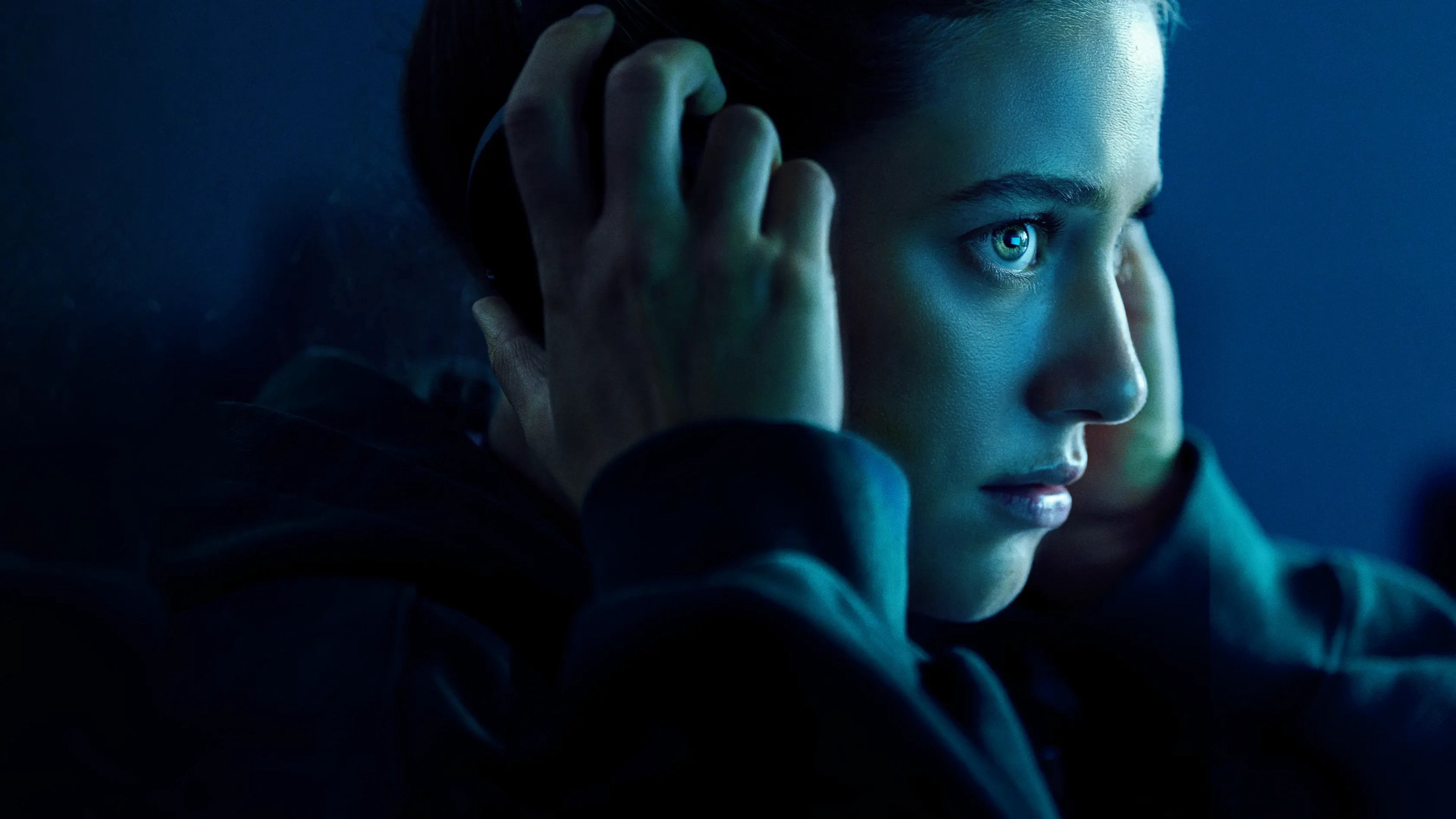 Bóng Ma Cõi Mạng - American Sweatshop